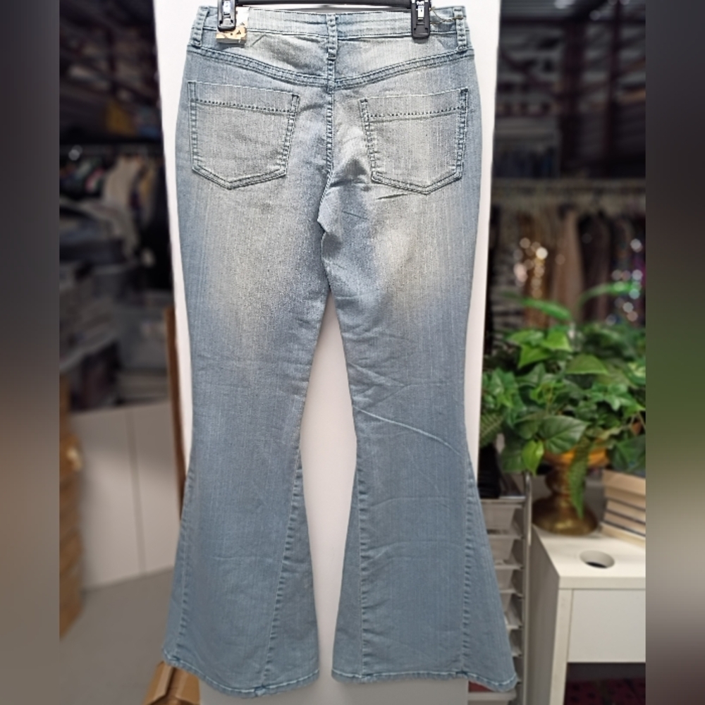 Women's Light Blue Jeans - Picture 7 of 7